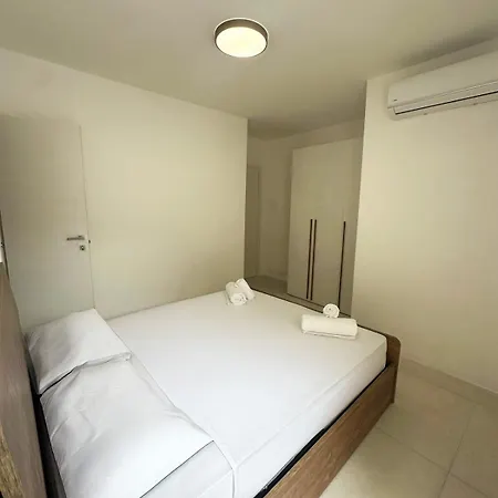 Paceville Premium Getaway *